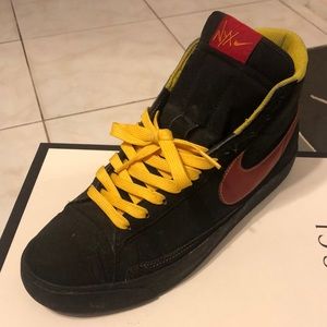 Nike blazer’s NYX Sz 9